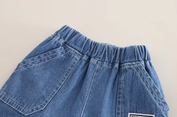 Yellow Collar T Shirt With Denim Pant Design - Image 3