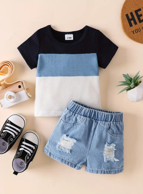 Luxury Blue And White T SHirt Summer Set With Cream Top And Beige Pant Design - Image 3