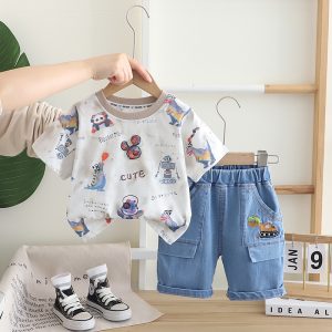 Cute Bear Print Light WhiteT Shirt And DenimPant Design