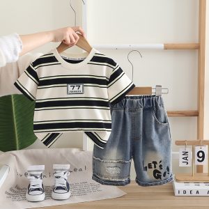 Black And White Stripe Pattern T Shirt And Denim Pant Design