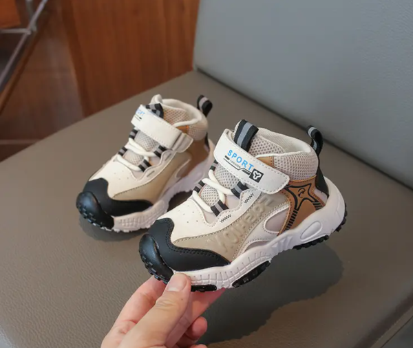 Boys Girls Children Lightweight Breathable Sneaker Shoes - Image 2
